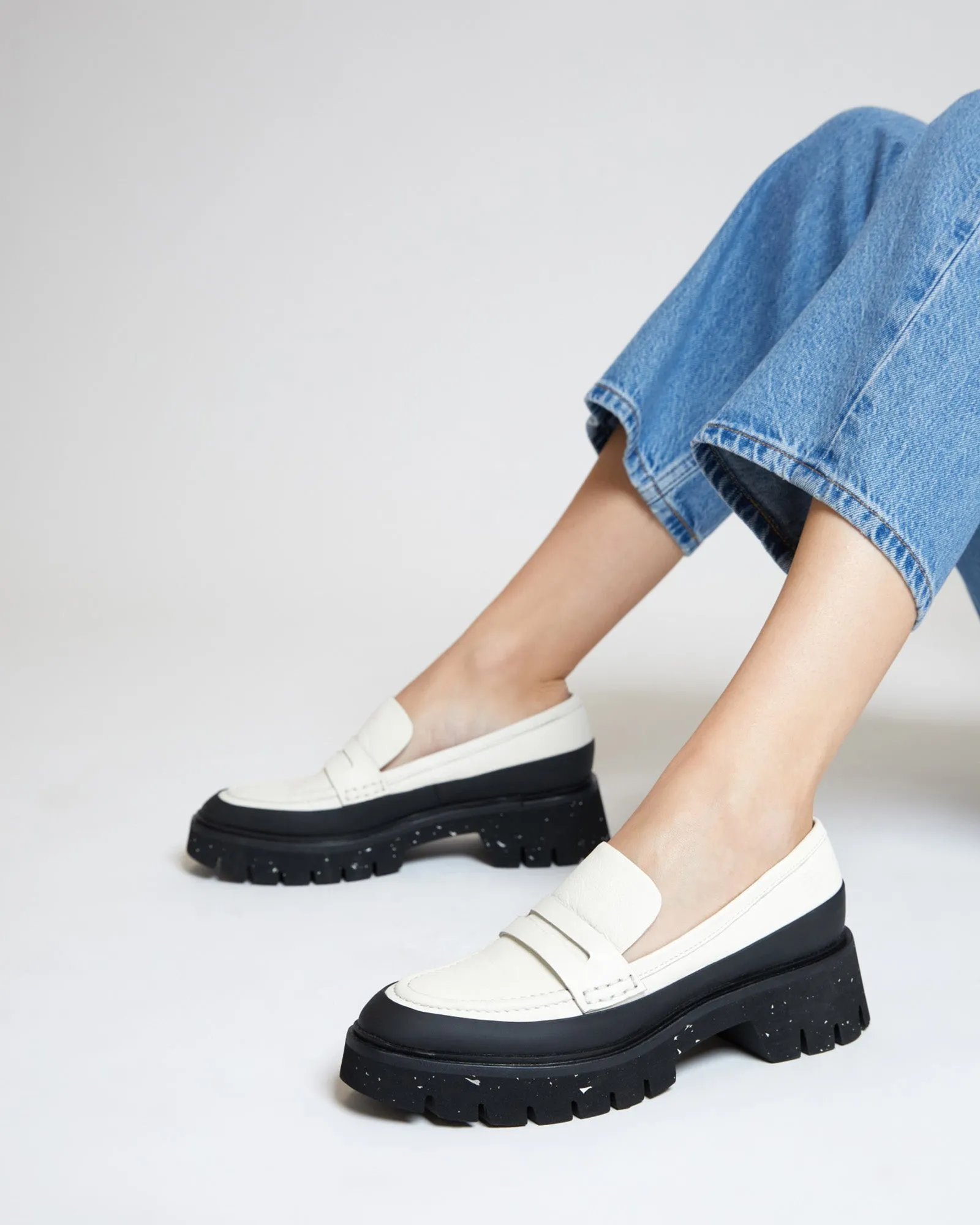 Oncept Seoul Loafer in Off White