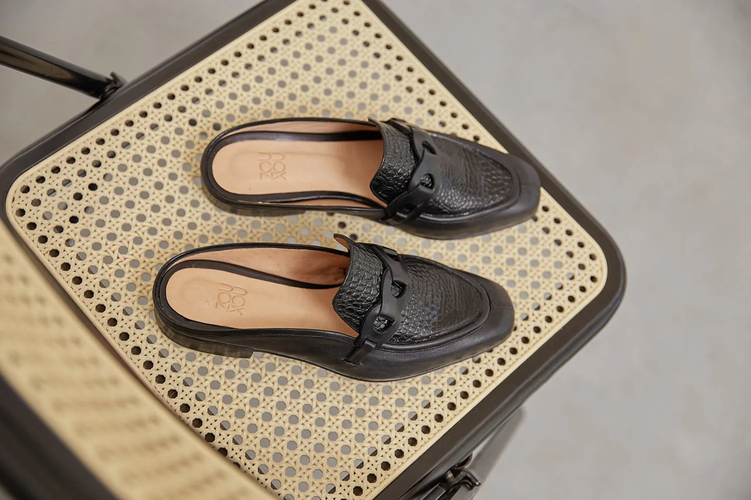 Pilar Mule in Black Croc-Effect