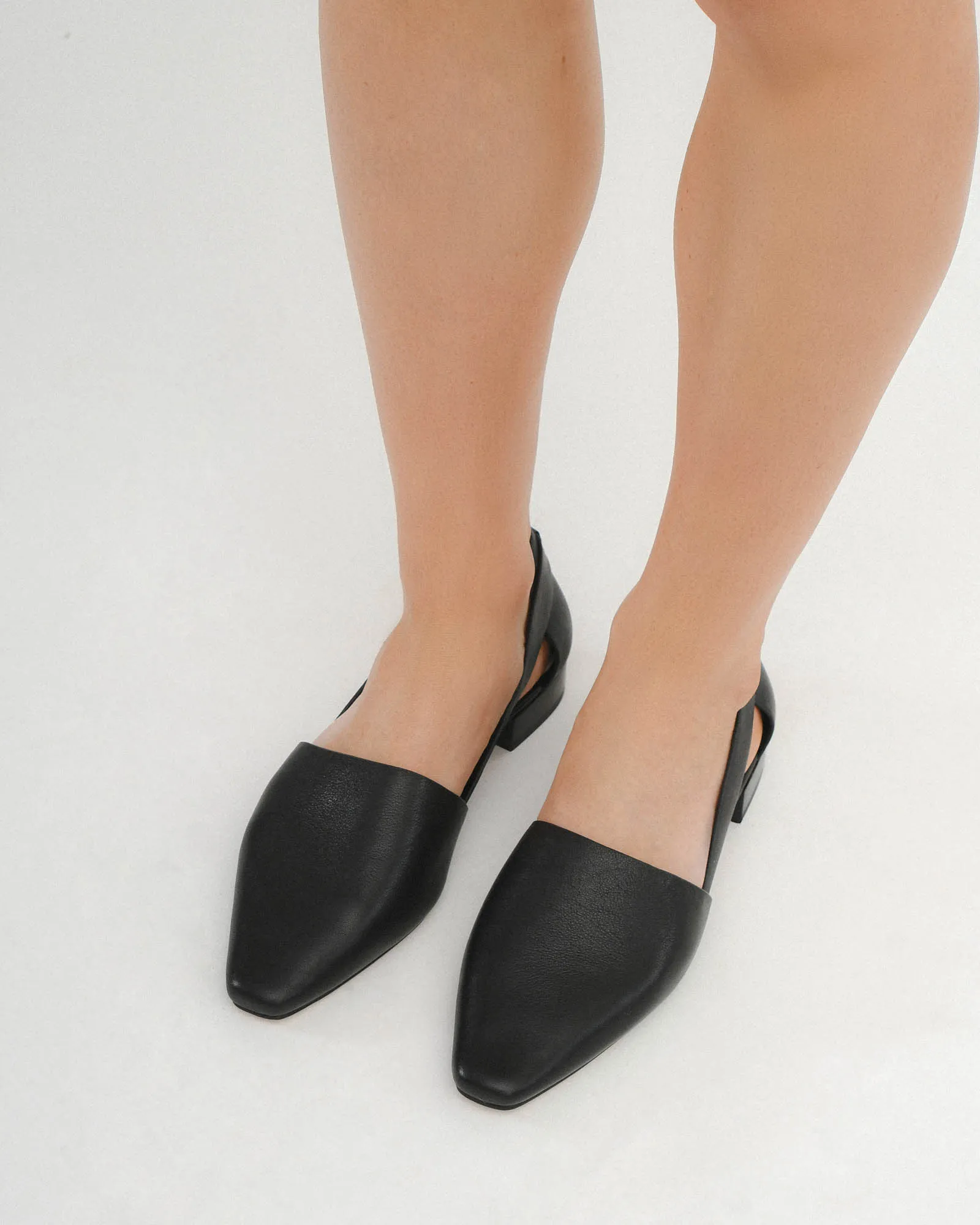 WILLA CASUAL FLATS BLACK LEATHER